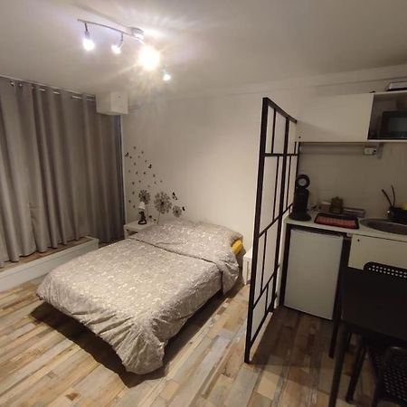 Grand Studio Avec Jardin Et Entree Privative A Noter Reservations De 3 Nuits Minimum Clermont-Ferrand Zewnętrze zdjęcie