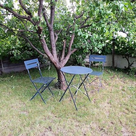 Grand Studio Avec Jardin Et Entree Privative A Noter Reservations De 3 Nuits Minimum Clermont-Ferrand Zewnętrze zdjęcie