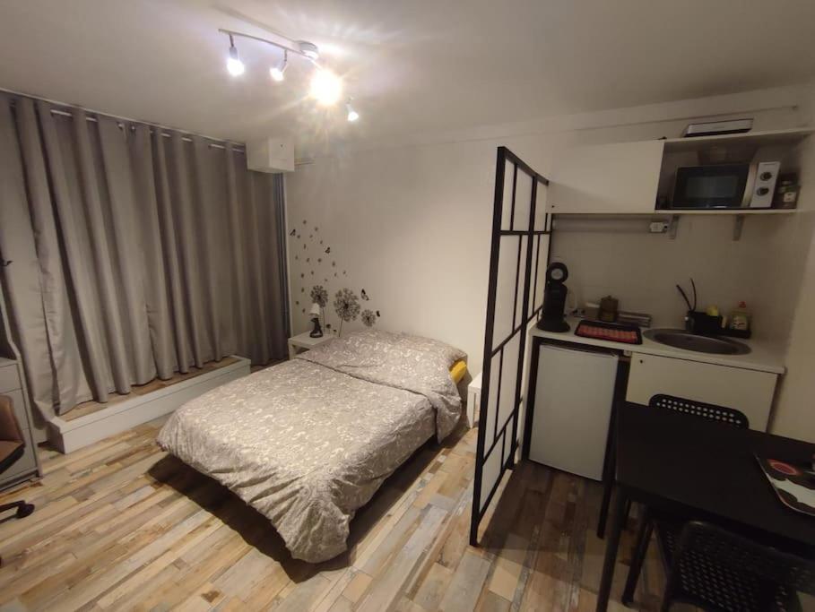 Grand Studio Avec Jardin Et Entree Privative A Noter Reservations De 3 Nuits Minimum Clermont-Ferrand Zewnętrze zdjęcie